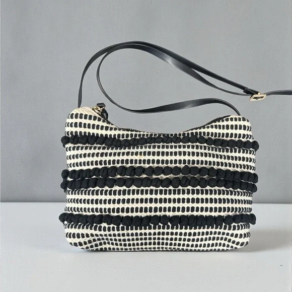 4 Bundle Dior Solar Self-Tanning Gel, Miss Dior Exfoliating Gel and A♣️, H&M - Picture 5 of 5